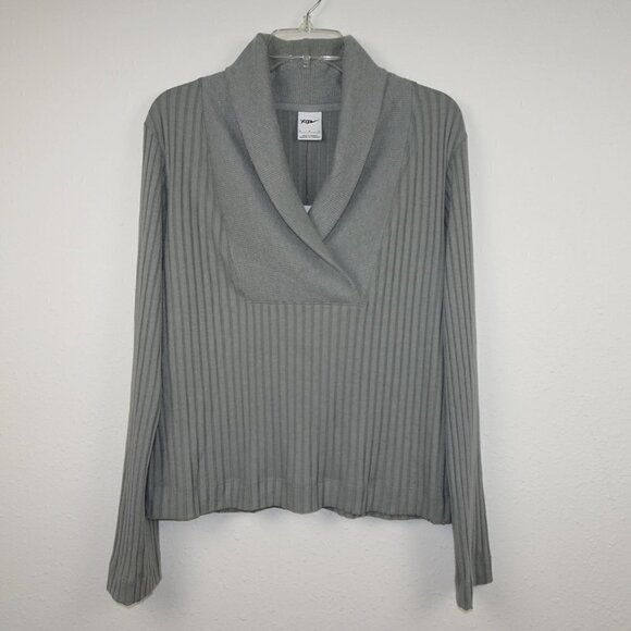 Nike Yoga Sweater Top Women's Size M Gray Luxe Ribbed Cover-Up Activewear - Picture 2 of 8